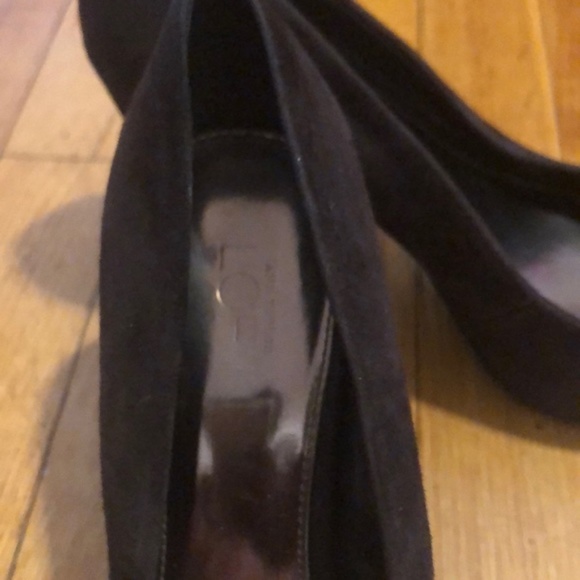 Ann Taylor Shoes Loft - Picture 3 of 4